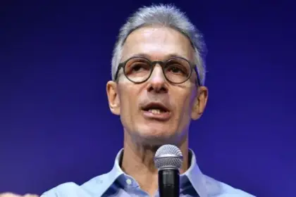 Romeu Zema (Novo) aparece nas pesquisa com 2% das intenções de voto - (crédito: TELMO XIMENES/CNC)
