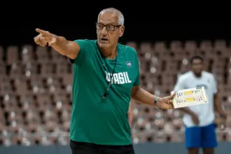 Petrovic define 12 jogadores do Brasil para duelo contra República Dominicana em Brasília