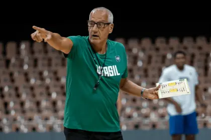 Petrovic define 12 jogadores do Brasil para duelo contra República Dominicana em Brasília