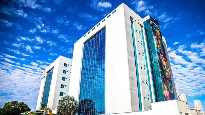 Dentista é acusado de transmitir vírus HIV intencionalmente a namoradas em — Dentista é acusado de transmitir vírus HIV