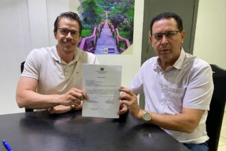 Aldo Júlio assina ordem de serviço para reforma e ampliação do refeitório da Escola Altenir Tavares