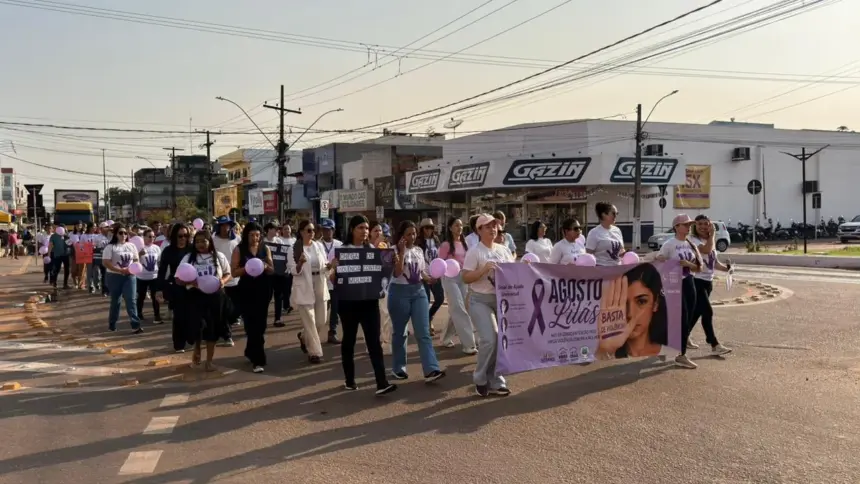 Caminhada em Rolim de Moura reforça prevenção e combate à violência contra a mulher