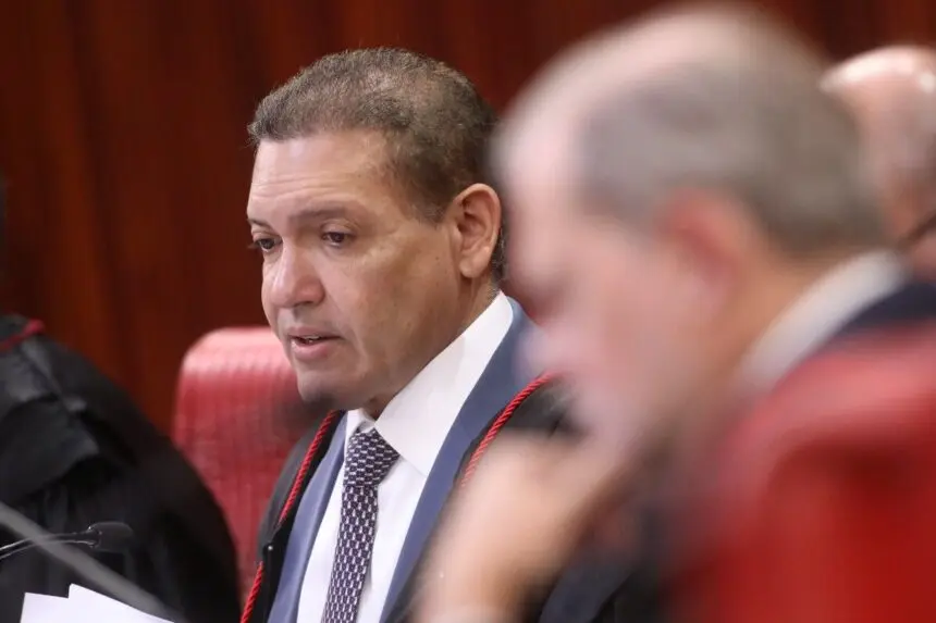 acir gurgacz - Ministro do STF suspende condenação e restabelece elegibilidade do Ex-Senador Acir Gurgacz