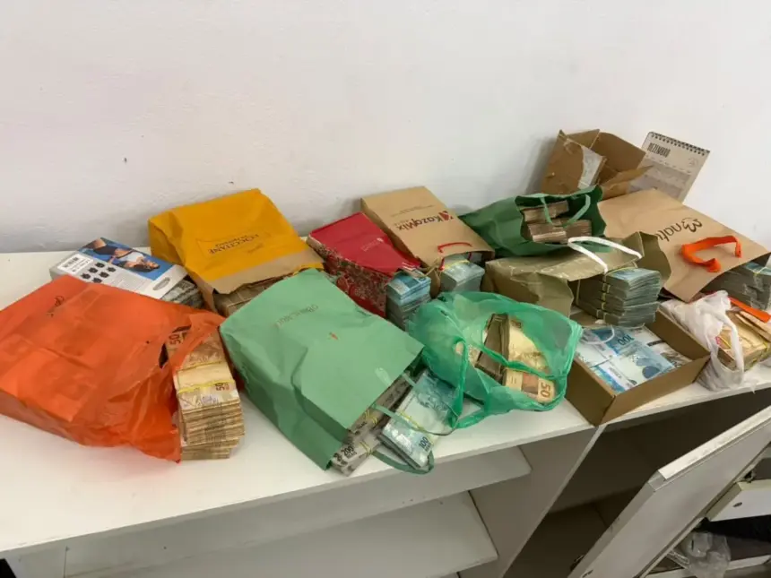 PF apreende mais de R$ 1 milhão em operação que investiga contratos da Educação de Ji-Paraná