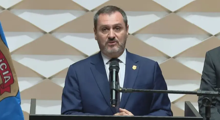 Ministro Flávio Dino determina retorno de Andrei Rodrigues ao comando da Polícia Federal