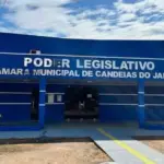 Câmara de Candeias do Jamari abre concurso com 17 vagas e salários de até R$ 3,5 mil