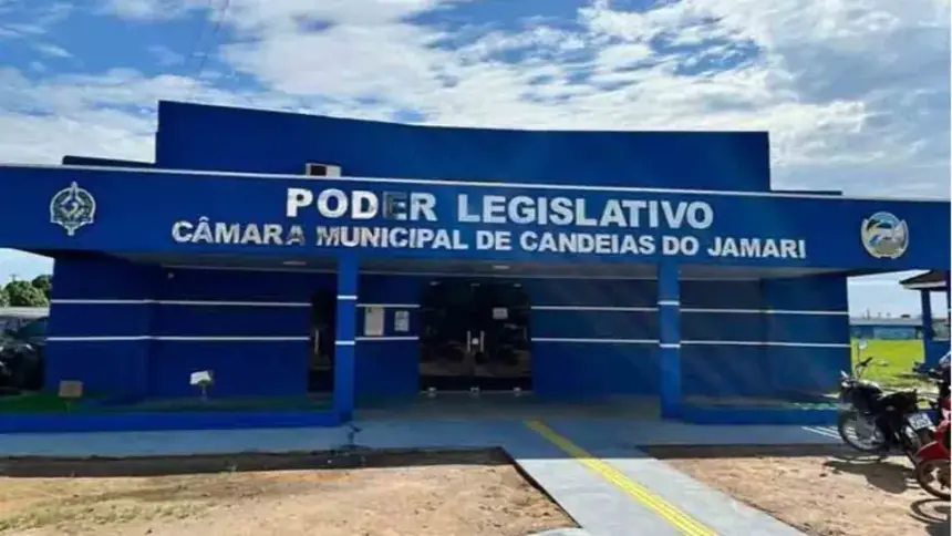 Câmara de Candeias do Jamari abre concurso com 17 vagas e salários de até R$ 3,5 mil