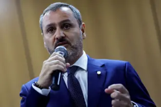 Mendonça determina afastamento preventivo do diretor-geral da Polícia Federal