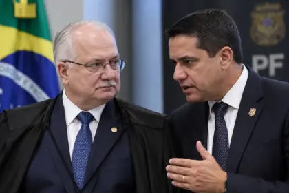 Fachin dá 48 horas para Andrei Rodrigues prestar informações antes de decidir sobre permanência no comando da PF