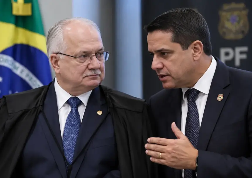 Fachin dá 48 horas para Andrei Rodrigues prestar informações antes de decidir sobre permanência no comando da PF