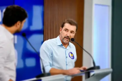 Hildon questiona leilão da Caerd às vésperas da eleição e cobra maior transparência