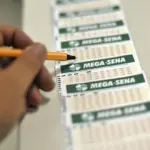 Mega-Sena acumula e prêmio vai a R$ 70 milhões; confira os números sorteados