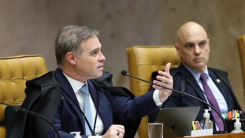 Moraes rebate Mendonça sobre suposta “PF paralela” e chama alegação de “patética” durante sessão do STF