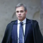 AGU prepara recurso ao STF contra decisão de Mendonça que afastou diretor-geral da PF