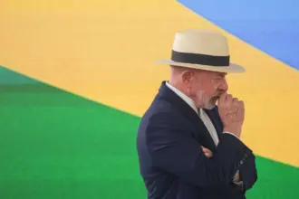 Lula é aconselhado a convocar Conselho da República e defender mandato para ministros do STF