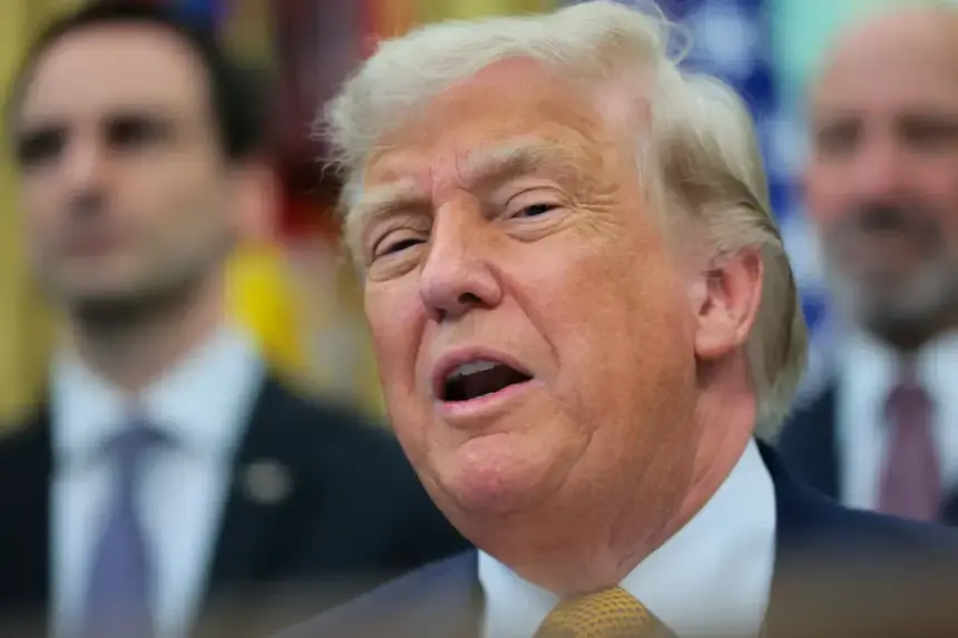 Principais redes de TV dos EUA suspendem cobertura compartilhada de Trump após veto à CNN