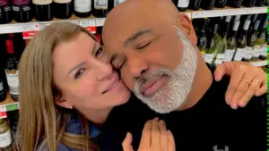 Esposa de Rick explica por que velório e sepultamento do cantor serão restritos à família