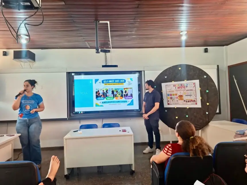 SEMAS promove diálogo sobre políticas públicas com adolescentes em escola de Rolim de Moura