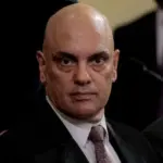 Pressão sobre Moraes cresce e setores políticos discutem renúncia como saída para crise no STF