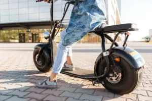Jaru prepara regulamentação para patinetes e bicicletas elétricas e convoca população para consulta pública