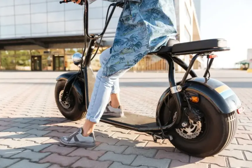 Jaru prepara regulamentação para patinetes e bicicletas elétricas e convoca população para consulta pública