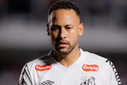 Neymar tem lesão muscular confirmada e pode desfalcar o Santos por até dois meses