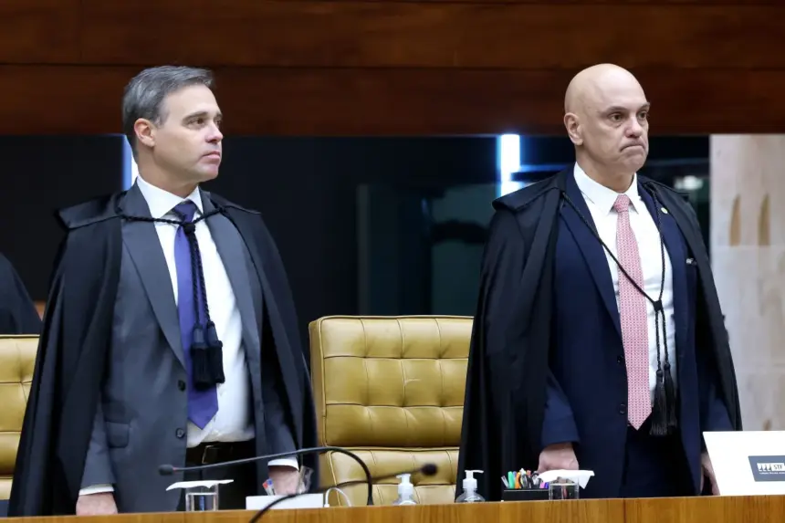 Moraes aponta suspeitas contra André Mendonça e envia caso ao presidente do STF
