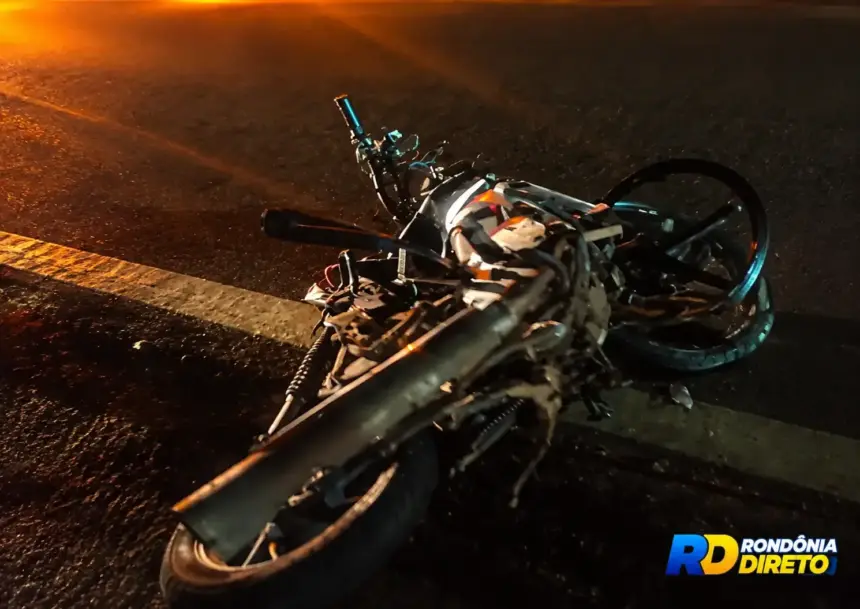 Mulher morre após colisão frontal entre motocicleta e caminhonete na BR-364 em Porto Velho