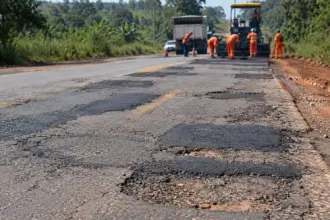 Em ano de eleição, RO-010, RO-383 e acessos a Alto Alegre acumulam manutenções e reforçam cobrança por novo asfalto