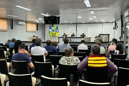 Câmara aprova novas regras para transferência de táxi e sucessão após morte do titular em Rolim de Moura