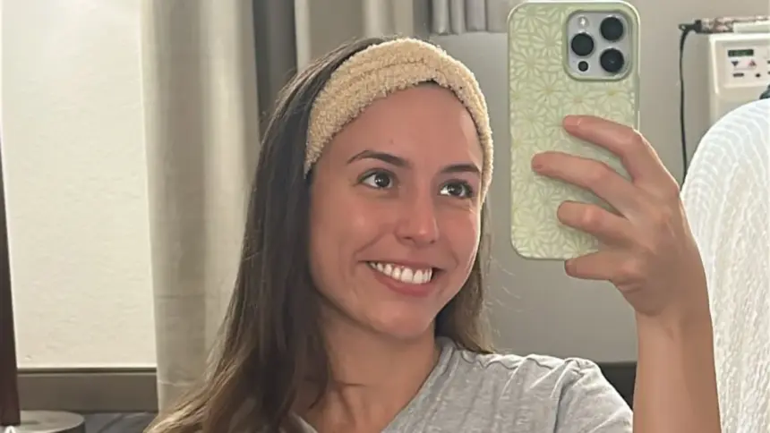 Atriz brasileira é detida pela imigração dos EUA e mãe relata condições precárias