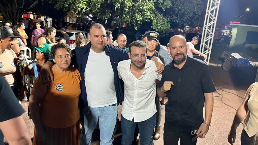 Ribeiro reúne cerca de 500 pessoas em Rolim de Moura e recebe apoio de Aldo Júlio e Investigador Edinho