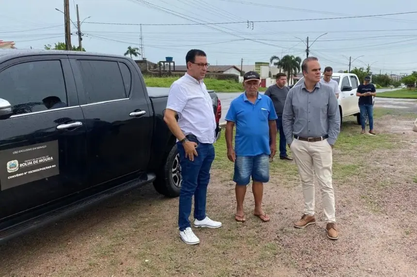 Prefeito Aldo Júlio assina ordem de serviço para pavimentação da Feira do Beira Rio em Rolim de Moura