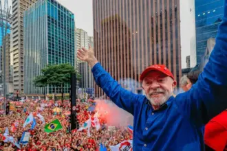 Lula conquistou 71% dos 14 milhões de novos votos no segundo turno e surpreendeu institutos de pesquisa
