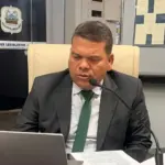 Vereador Adair Cardoso pede sinalização de trânsito na Rua Parnaíba e em vias recém-pavimentadas de Rolim de Moura